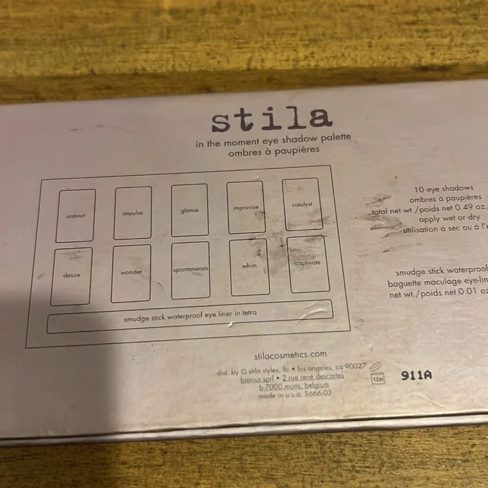 Stila in the moment eyeshadow palette